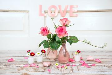 Bellis perennis, glass vase, Heart, Hybrid Tea, Mothers Day, petals, Schnittblume