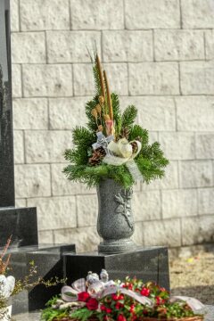 Cemetery, Grab, Grabdekoration, Grave Decoration, pinecone, Reisig
