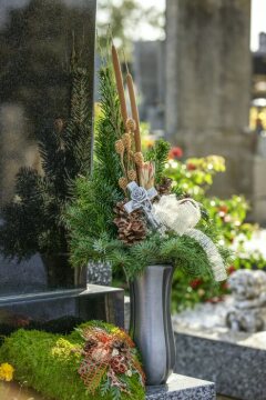 Cemetery, Grab, Grabdekoration, Grave Decoration, pinecone, Reisig