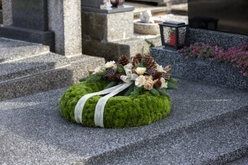 Cemetery, Grab, Grabdekoration, Grave Decoration, pinecone